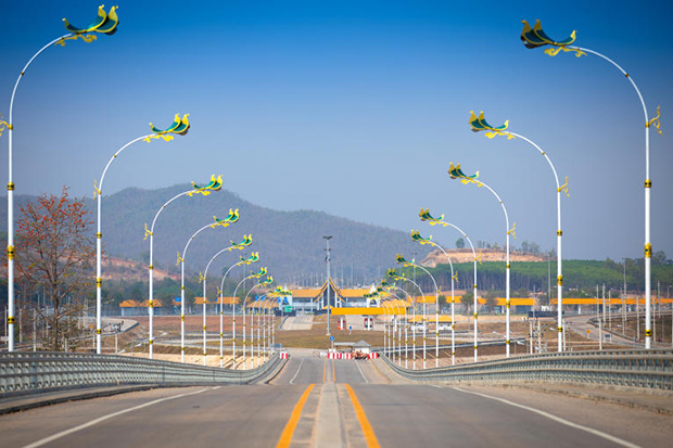 မြန်မာ-ထိုင်းနှစ်နိုင်ငံ ပိုမိုရင်းနှီးနွေးထွေးစေမည့်အမှတ်(၂)  ချစ်ကြည်ရေးတံတား (မြဝတီ-မဲဆောက်) | Commerce